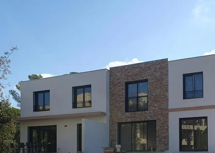 Charmante Neuve Au Bord De La Вілла Сен-Рафаель