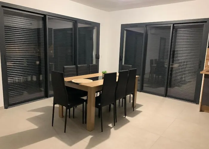 Charmante Neuve Au Bord De La Vila *