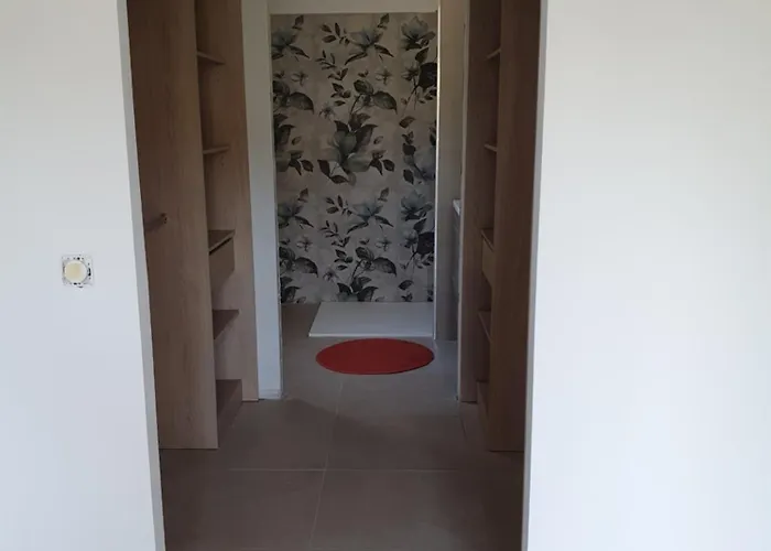 Vila Charmante Neuve Au Bord De La *